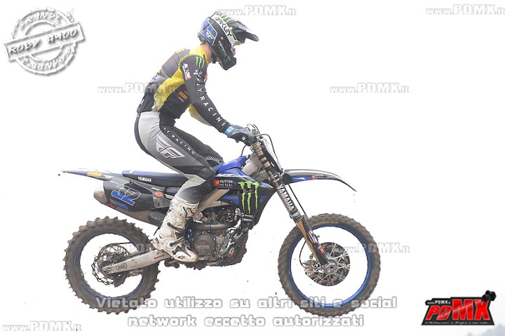 _ROB9709 (Copy).jpg